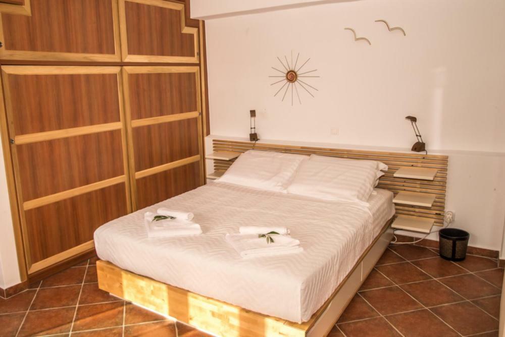 Olea Escape Villa In An Olive Estate Гитион Экстерьер фото