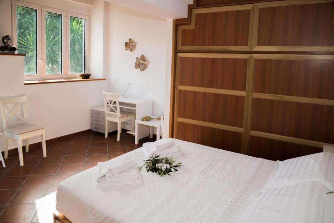 Olea Escape Villa In An Olive Estate Гитион Экстерьер фото